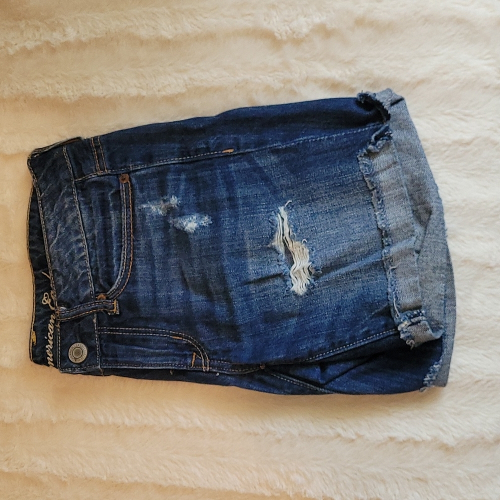 American Eagle 6" denim shorts
